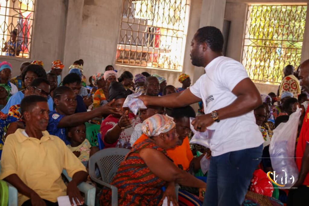 Over 1,000 residents of Assin Central get free eye screening and glasses