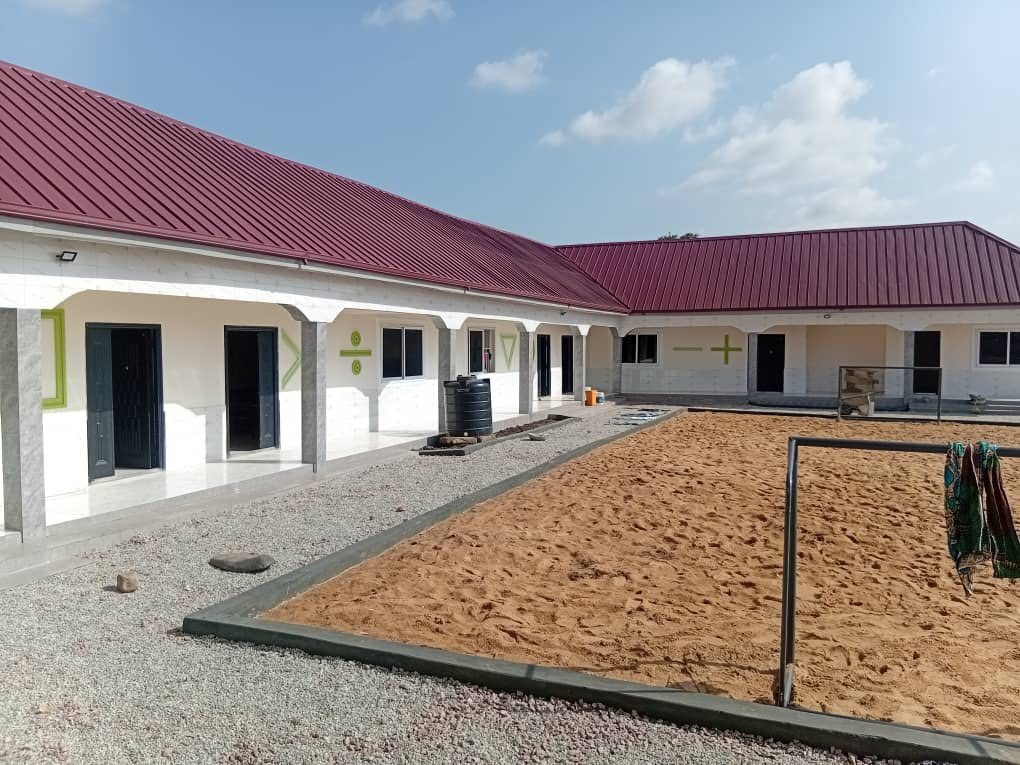 Alhassan Suhuyini hands over modern classroom block to Darul-Ulum Primary School