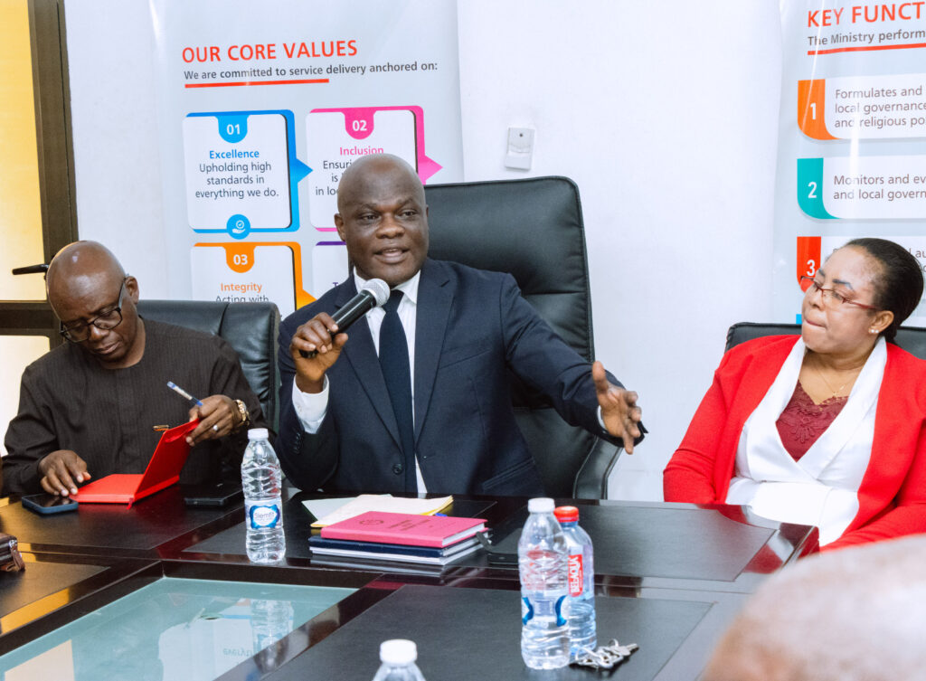 Local Gov’t Ministry meets MMDCEs ahead of anti-flood clean-up exercise