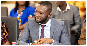Dr Alex Ampaabeng congratulates Juaboso NPP executives